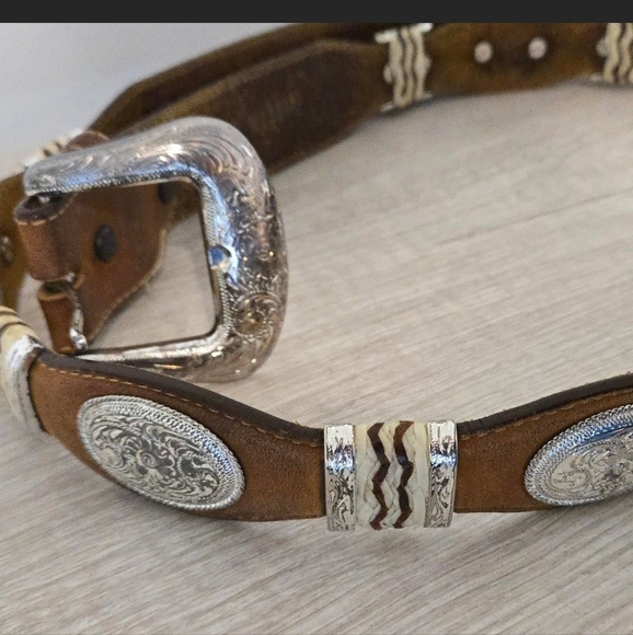 Vintage Tony Lama Mens Size 40 Brown Leather Belt Buckaroo Scallop Conchos Rawhi - Picture 2 of 8